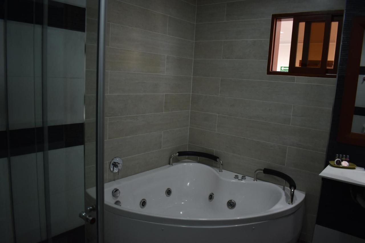 Hotel Boutique Vendimia ตาริฮา ภายนอก รูปภาพ